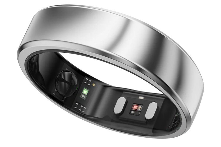 RingConn Gen 2 smart ring on charging case